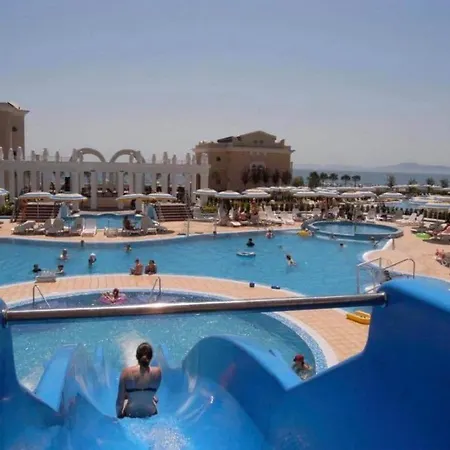 Private In 5-star Sunset Resort, Aparthotel *